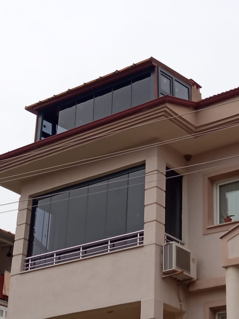 Katlanır Cam Balkon Sistemi